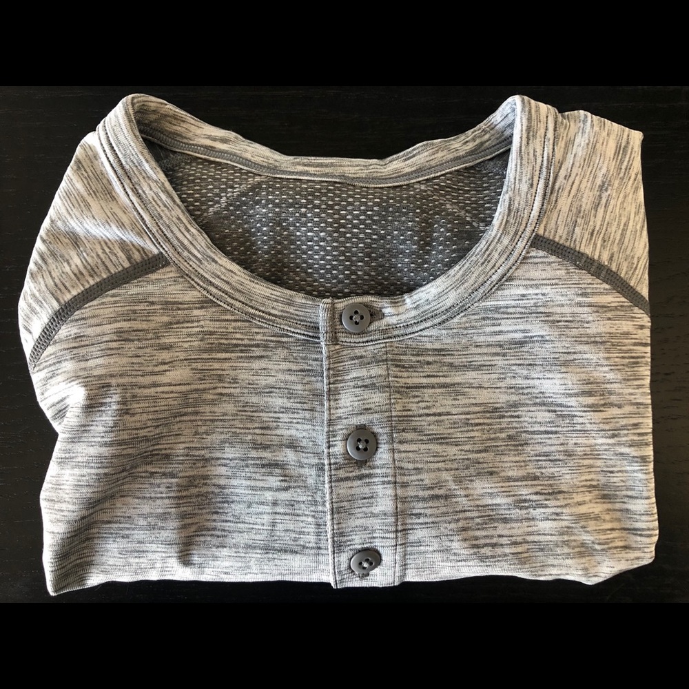 NWT LuLuLemon Metal Vent Tech Henley Short Sleeve